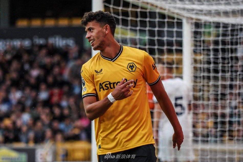 了更多的层 了更多的层